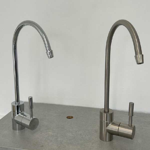 Single faucet taps